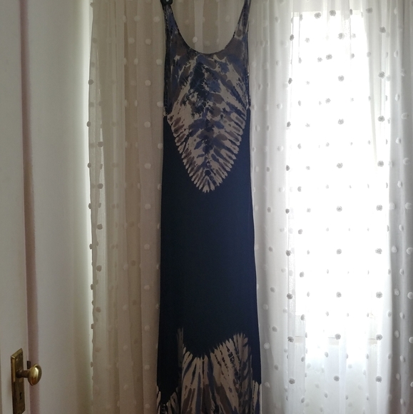 StyleStalker Tie dye Maxi Dress - Picture 1 of 11